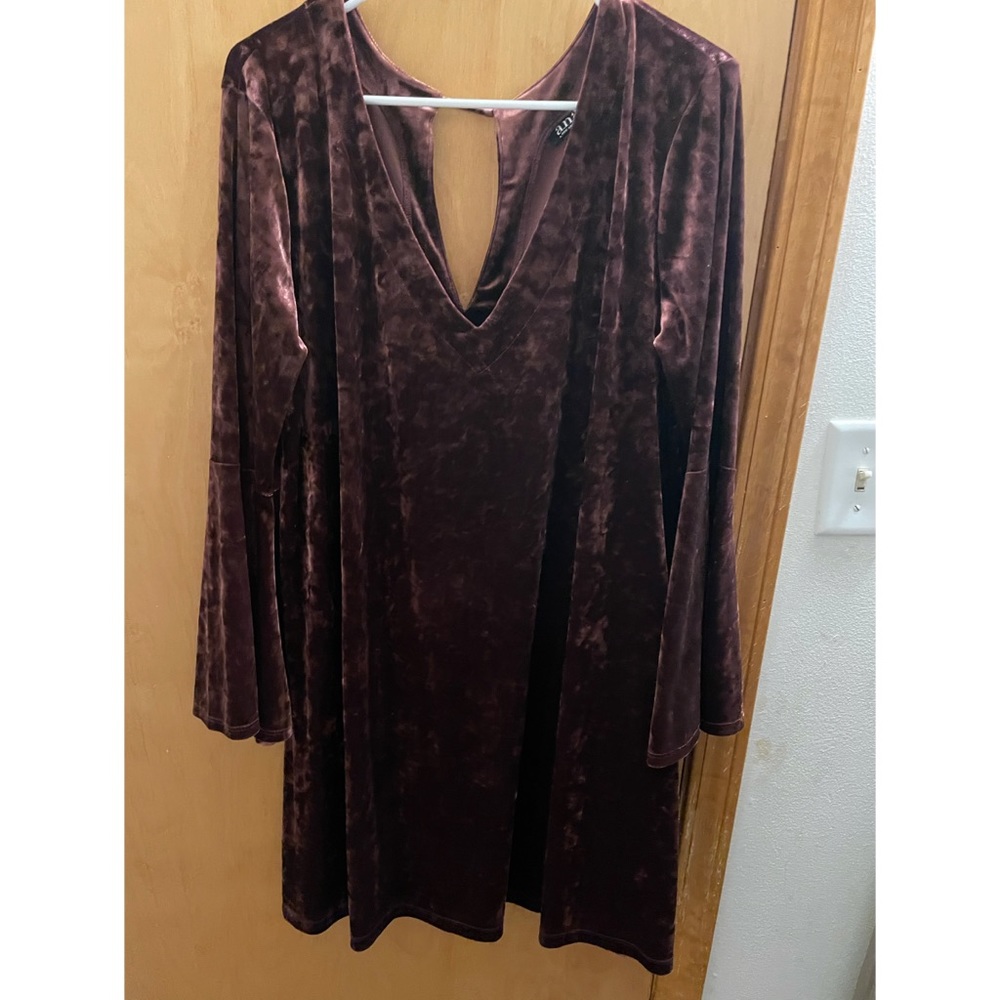 a.n.a. Women’s Velvet Long Sleeve Dress XL